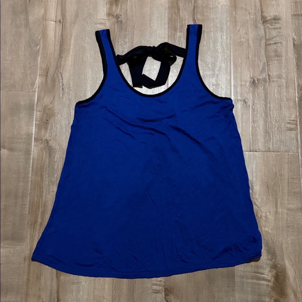 The Limited Outback Red Woman’s Blue Sleeveless Tie Tank Top, Sz M